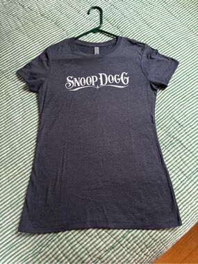 New Soft Blue Gray Snoop Dog T-Shirt Size Medium